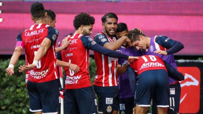 Recordaron su pasado: la actitud de la afición de Chivas con un jugador en el triunfo ante Toluca