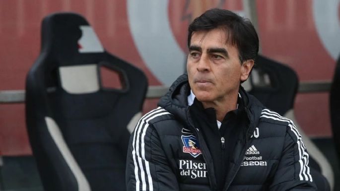 Por decisión de Quinteros: los cuatro jugadores que no seguirían en Colo Colo la próxima temporada