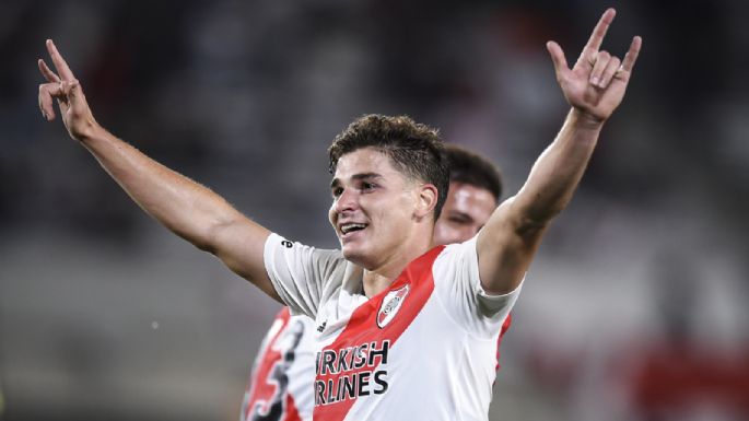 Quiere ser campeón: póker de Julián Álvarez para un River que aplastó a Patronato