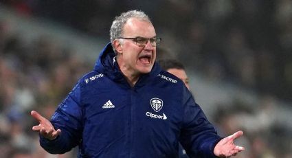 Un nuevo problema sacude al Leeds: Marcelo Bielsa perdería a su gran figura hasta marzo por lesión