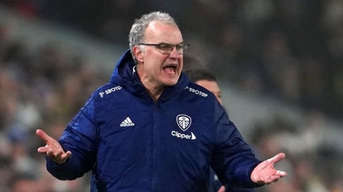 Un nuevo problema sacude al Leeds: Marcelo Bielsa perdería a su gran figura hasta marzo por lesión