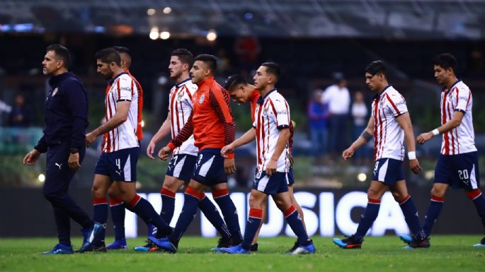 Malas noticias para Chivas: el equipo no podrá contar con uno de sus titulares por el COVID-19