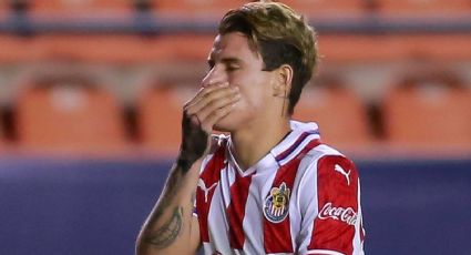 Chicote Calderón: el futbolista de Chivas rompió en llanto y salió lesionado