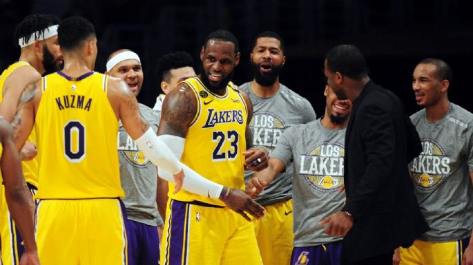 Los Lakers buscan variantes y se desprenderían de uno de sus jugadores más sólidos