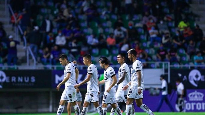 Escándalo en Liga MX: jugadores del Querétaro rompen protocolos en una repudiable situación