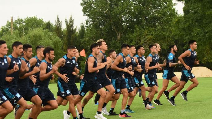 Racing con dos cambios obligados: quiénes reemplazarán a Chancalay y Sigali