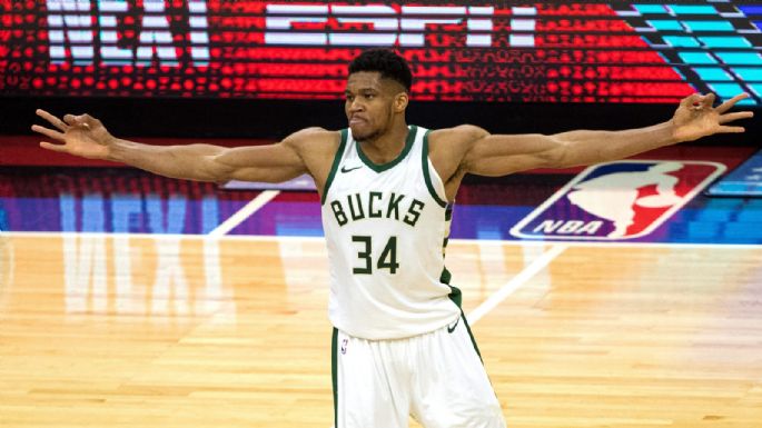 Giannis y su récord: Antetokounmpo tuvo una sublime actuación ante Trail Blazers