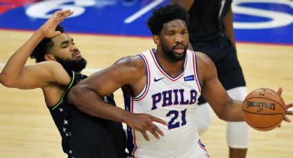 En su vuelta a las canchas, Joel Embiid lideró a los 76ers y se cruzó nuevamente con su acérrimo rival