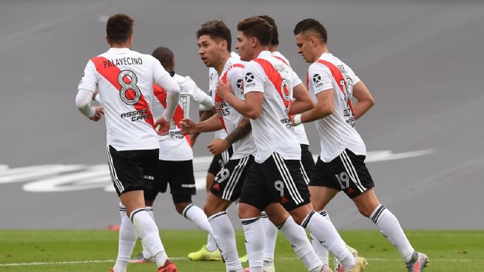 En un dilema: el defensor de River que estudia dos posibilidades para su futuro