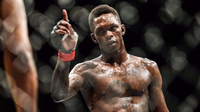 Israel Adesanya y su máxima amenaza: “Será una noche corta para él”