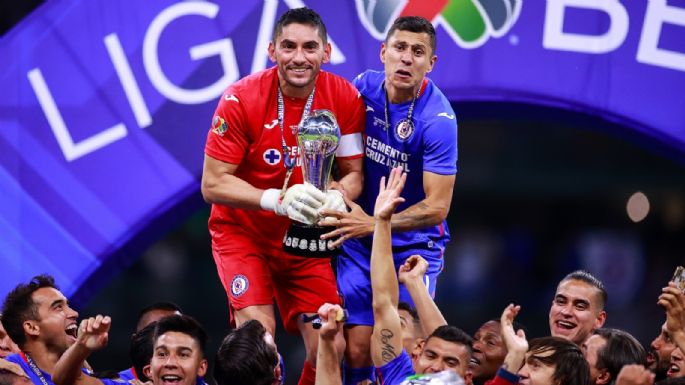 Primer triunfo de Cruz Azul en el mercado: renovación de un jugador clave