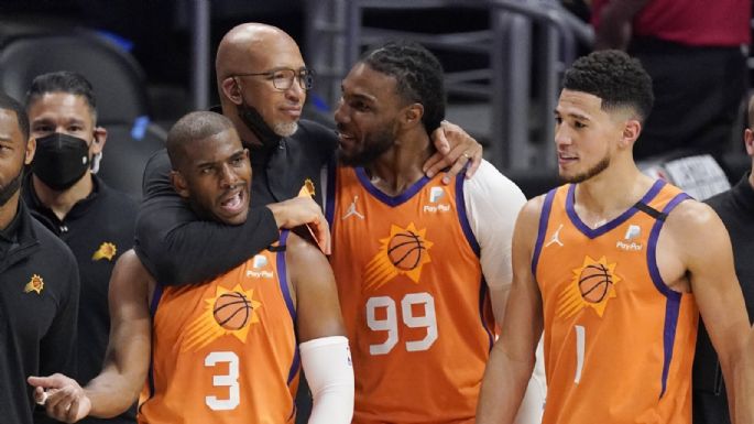 Con una histórica performance de Chris Paul, Phoenix Suns batió una marca de 30 años