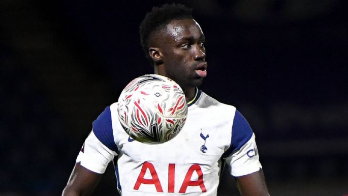 Mientras Tottenham le encontró reemplazo, Davinson Sánchez baraja numerosas ofertas