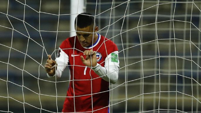 “Le tiene miedo al área”: Alexis Sánchez recibió críticas en la previa de su regreso a la Roja