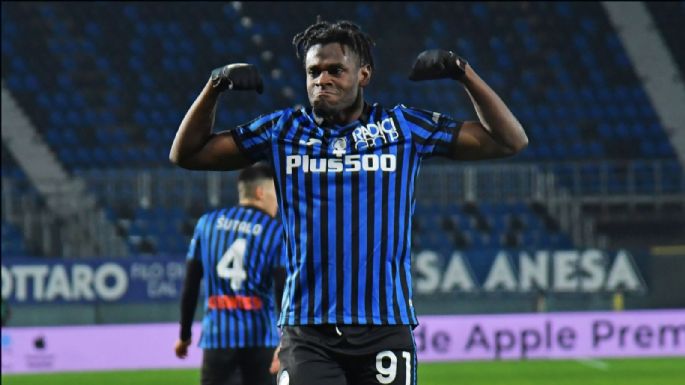 Duván Zapata espera expectante: la razón por la que podría arribar a un grande de Europa