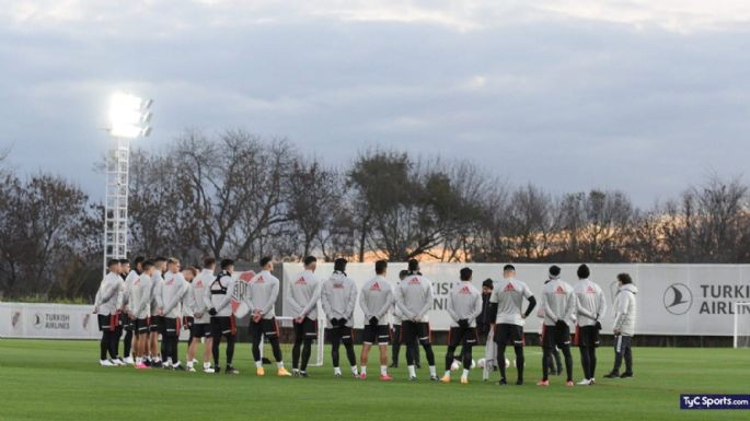 Sin lugar en el plantel, River dejaría ir a un jugador en las próximas horas