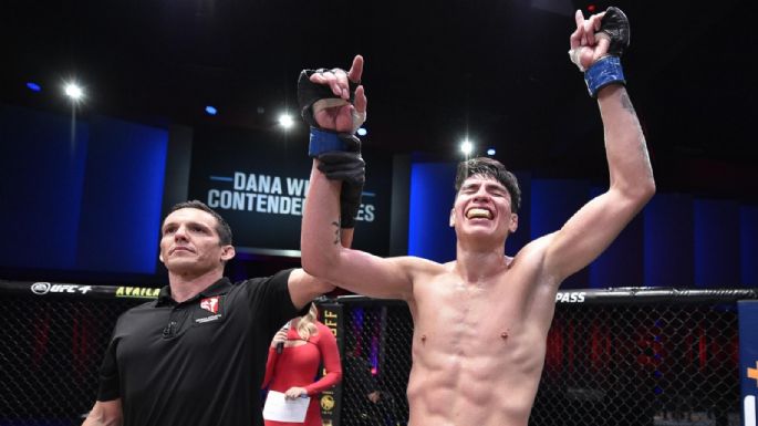 Candidato a nocaut del año: Ignacio Bahamondes logró un espectacular primer triunfo en UFC