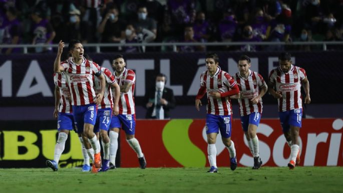 Ilusiona a los fanáticos: una figura de Chivas podría estar de vuelta ante América