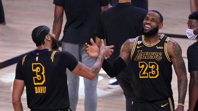 No pudo contenerse: LeBron James se burló de los Clippers tras la publicación de un video viral