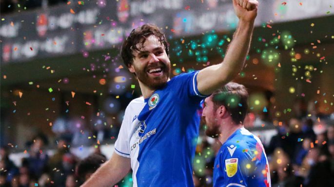 En puestos de Champions: el equipo de la Premier que está decidido a llevarse a Ben Brereton
