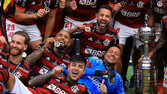 Imposible competir con ellos: el Flamengo de Arturo Vidal y los millones que logró con el doblete