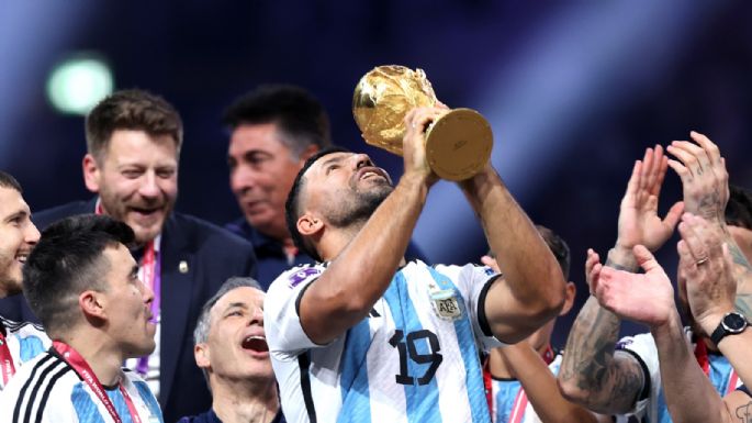 Él también fue campeón: el Kun Agüero levantó la Copa del Mundo junto al plantel de la Selección