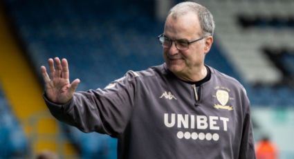 "No escuché nada": el técnico del Leeds se hace el distraído tras la ovación a Marcelo Bielsa