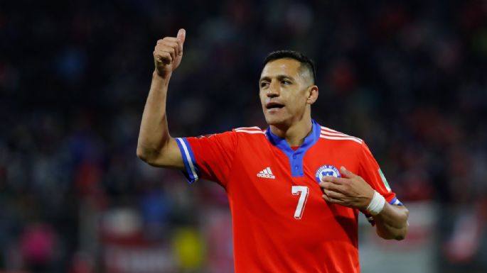 “El equipo al hombro”: la charla de Alexis Sánchez y una figura de Chile antes de jugar con Bolivia