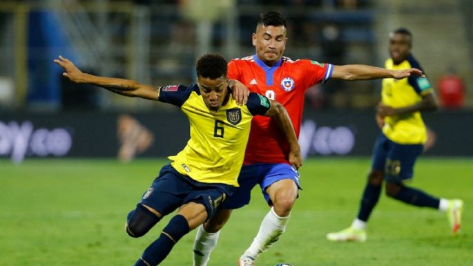 Con nuevo entrenador: Colombia podría perjudicar a la Selección Chilena si sancionan a Ecuador
