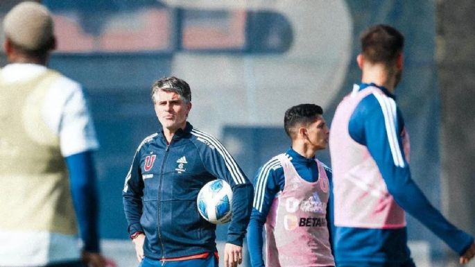 Confía en los juveniles: el entrenador de Universidad de Chile busca sorprender en el Superclásico