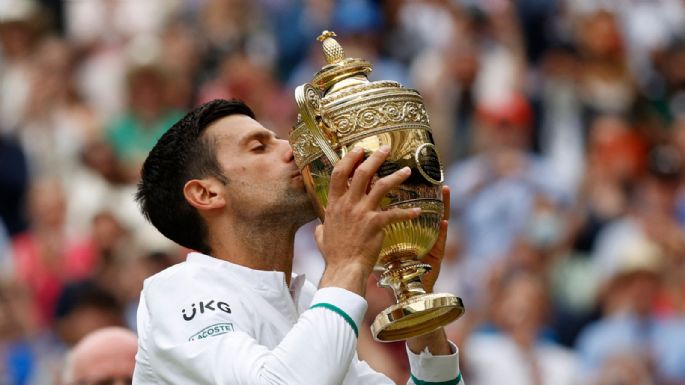 Se acerca a Nadal: Novak Djokovic volvió a coronarse en Wimbledon y va por un nuevo récord