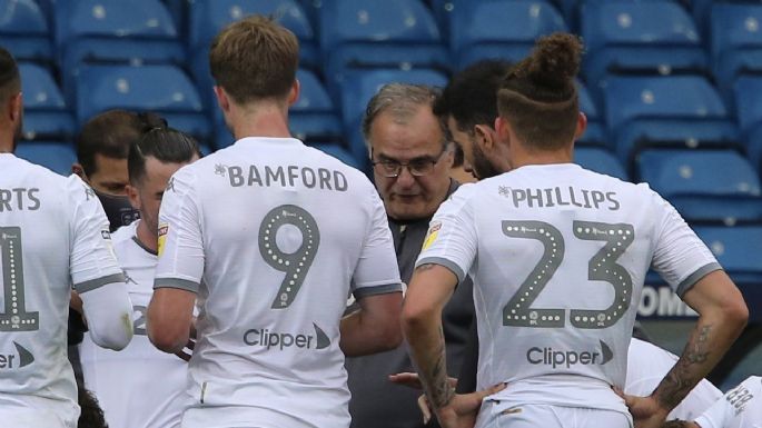 "Le dio vida al club": Kalvin Phillips emocionó a todos a la hora de acordarse de Marcelo Bielsa