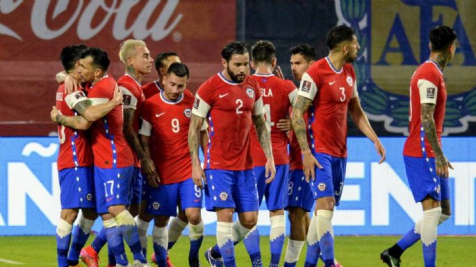 Soñaba con volver a la Selección Chilena: su equipo es considerado el peor de Europa