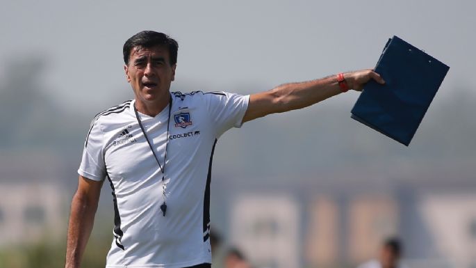 Confirmado por su entrenador: un jugador viaja en las próximas horas para firmar con Colo Colo