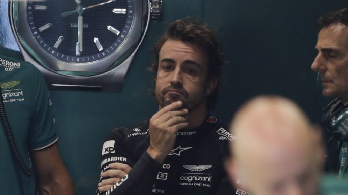 ¿Cada vez más real?: la foto que revela comunicaciones entre Fernando Alonso y Mercedes