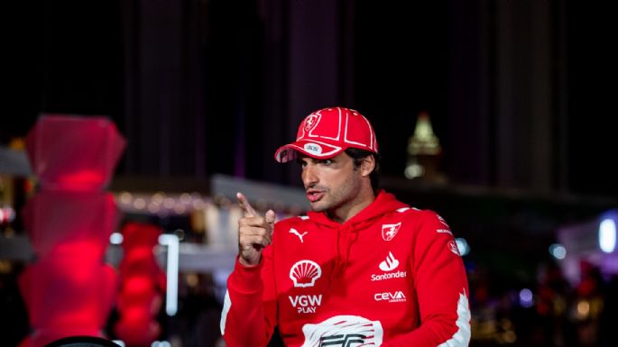 Carlos Sainz va por Max Verstappen: las actualizaciones que probó Ferrari en Fiorano