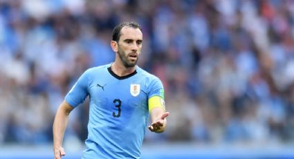 Dejaría el retiro: la oferta que recibió Diego Godín para descolgar los botines