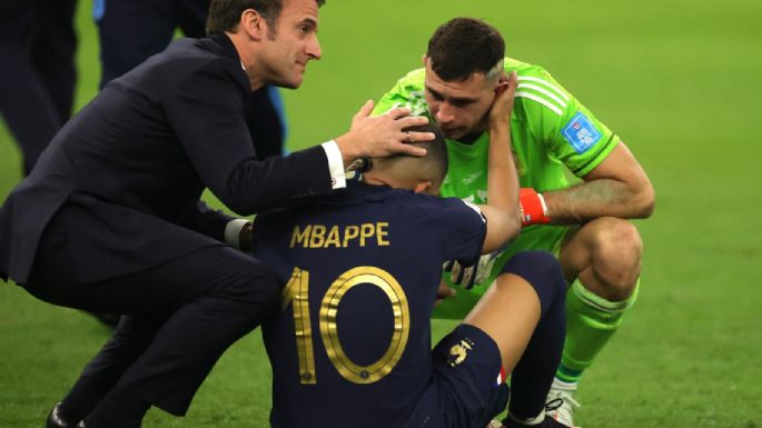 Dibu Martínez lo reveló: qué le dijo a Kylian Mbappé tras ganar la final del Mundial