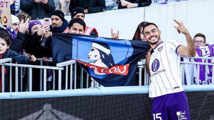 "Más del 60 % es de Colo Colo": Gabriel Suazo saca la bandera del Albo en Francia