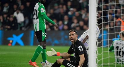 Otra vez: Claudio Bravo recibió una mala noticia y su futuro en Betis peligra