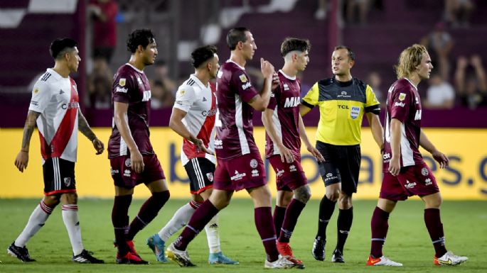 Papelón arbitral y partido caliente: River derrotó a Lanús en una noche más que polémica