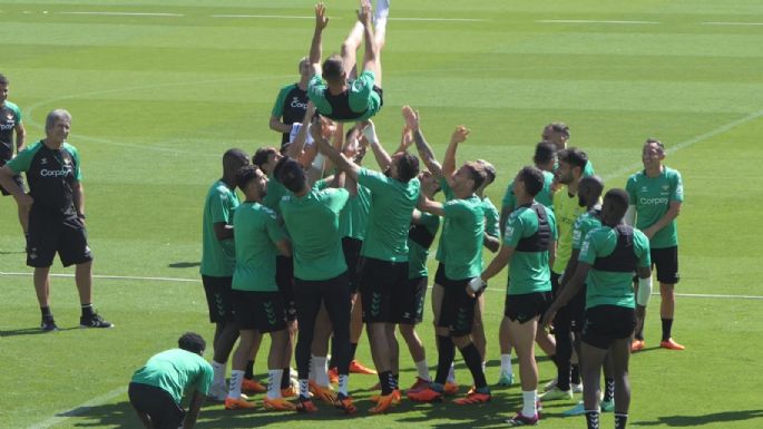 "Está en la historia": Manuel Pellegrini despidió al jugador que abandonará Betis