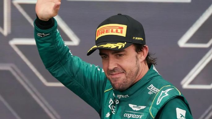 “Piloto legendario”: fue cuatro veces campeón del mundo y elogió a Fernando Alonso