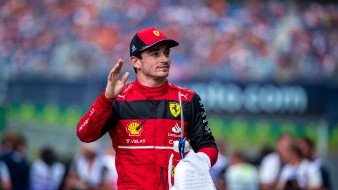 Contrato récord: el aumento de salario significativo de Charles Leclerc si renueva en Ferrari