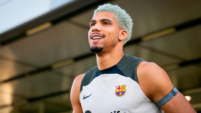 Compartirá la defensa con Ronald Araujo: la promesa que se unió al primer equipo de Barcelona