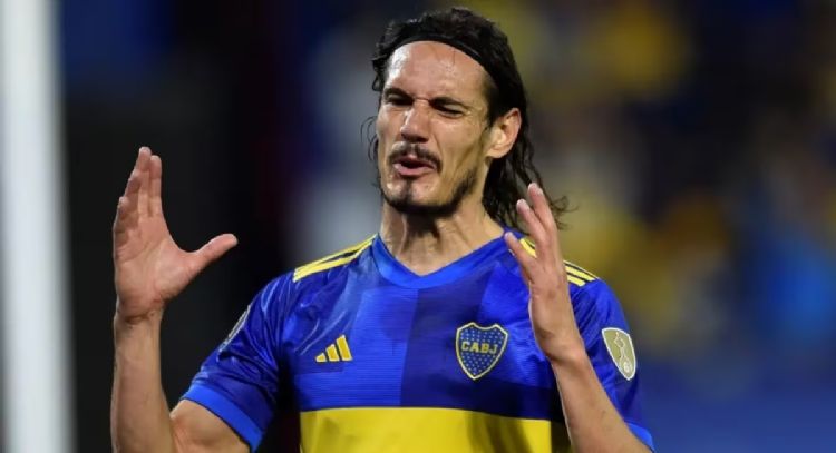 Desde Emiratos Árabes: el nuevo delantero que podría hacer dupla con Edinson Cavani en Boca