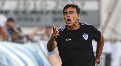 "Me sacan años de vida": Gustavo Quinteros no la pasa bien en Vélez y los hinchas se cansaron