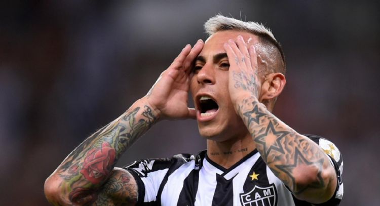 Quiere seguir en Brasil: el gesto de Eduardo Vargas en Atlético Mineiro que cayó bien