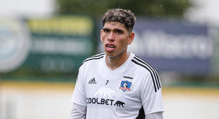 Siguen expectantes en Colo Colo: por qué se puede enfriar el traspaso de Carlos Palacios a Boca