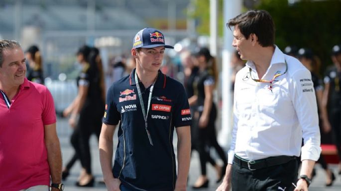 "Tiene que darse": Toto Wolff presiona a Max Verstappen para que fiche por Mercedes